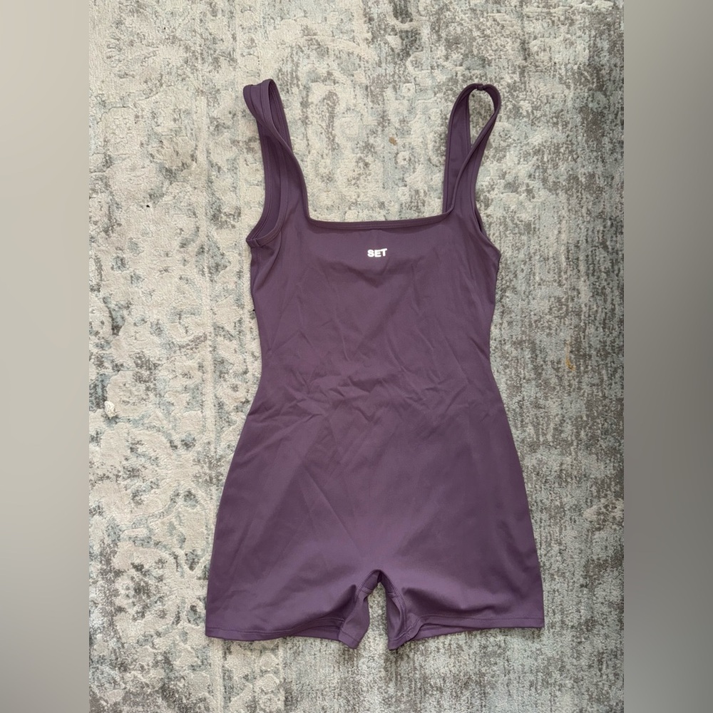 SET ACTIVE Onesie